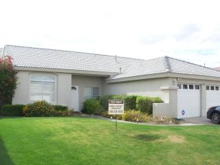 27677 Avenida Maravilla, Cathedral City CA  92234-4846 exterior
