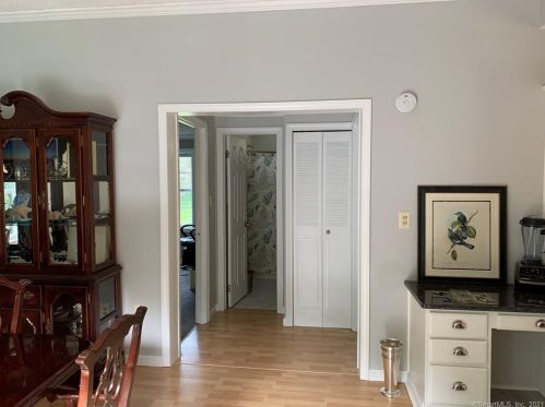 8 Cypress Rd, Uncasville CT  06382-1420 exterior