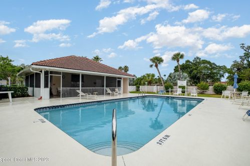 255 Grand Royale Cir, Vero Beach, FL 32962-0855