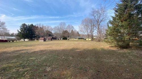 96 Division Rd, Valpo IN  46383-8014 exterior