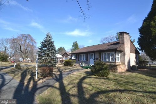 527 Luther Rd, Harrisburg, PA 17111-2055