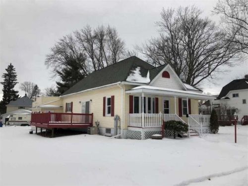 112 Field St, Antigo, WI 54409-2170