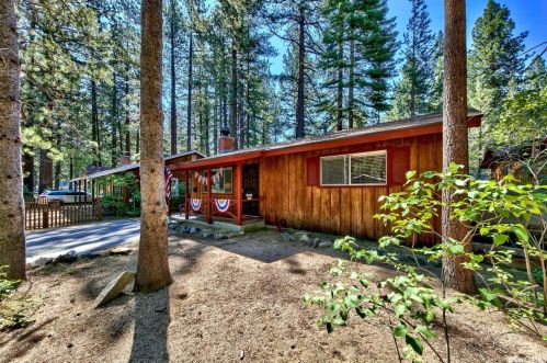 842 Sonoma Ave, South Lake Tahoe, CA 96150-2720
