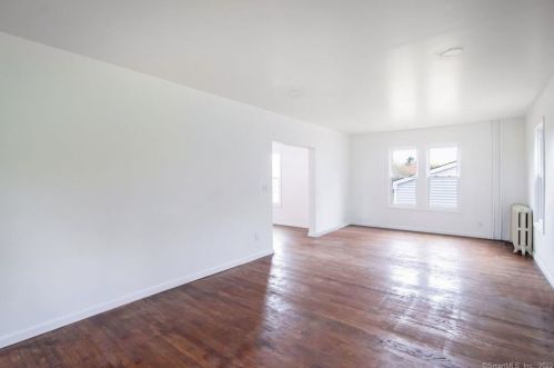 322 Ridgewood Rd, Middletown CT  06457-1949 exterior