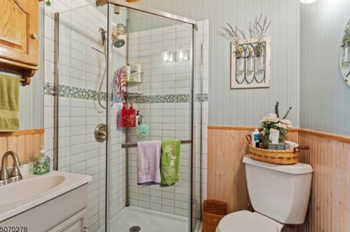 320 Walnut St, Roselle Park NJ  07204-2012 exterior