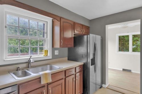 205 Woodland Ave, Glenshaw PA  15116-2010 exterior