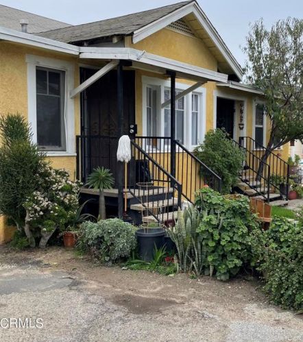 317 Ojai St, Santa Paula, CA 93060-2252