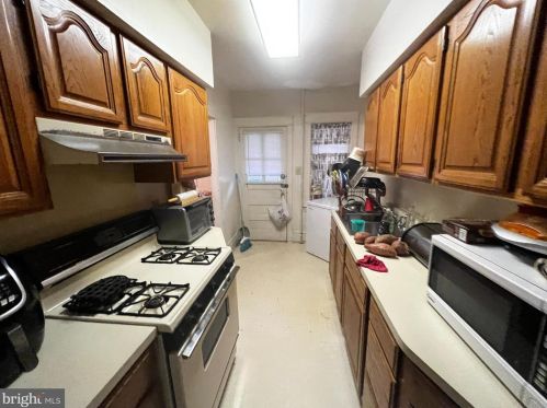 526 15th St, Harrisburg, PA 17104-2210