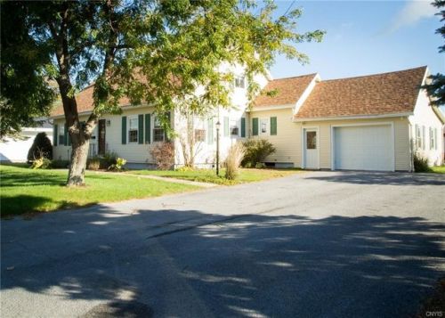 50 Birchwood Dr, Natural Dam, NY 13642-1202