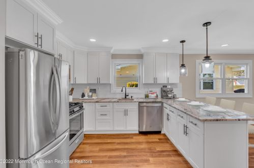 215 Blake Cir, Bricktown, NJ 08724-1928