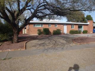 5661 Whittier St, Tucson, AZ 85711-4565