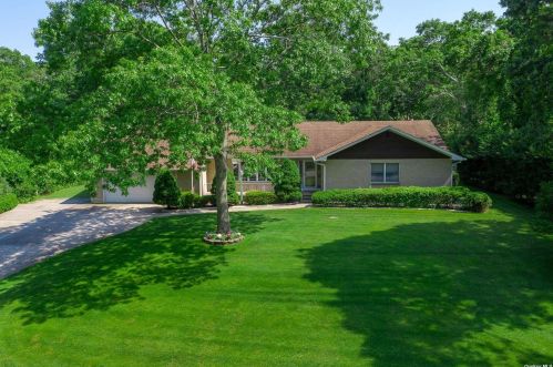 9 Abets Creek Path, Canaan Lake, NY 11772-5453