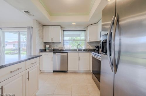 1121 47th Ter, Cape Coral, FL 33904-9166