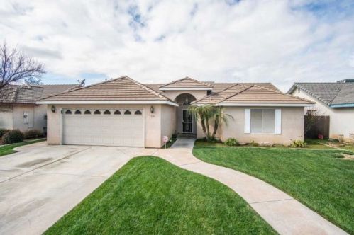 1281 Greenfield St, Porterville, CA 93257-8824