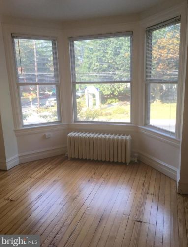 407 College Ave, Lancaster PA 17603-3319 exterior