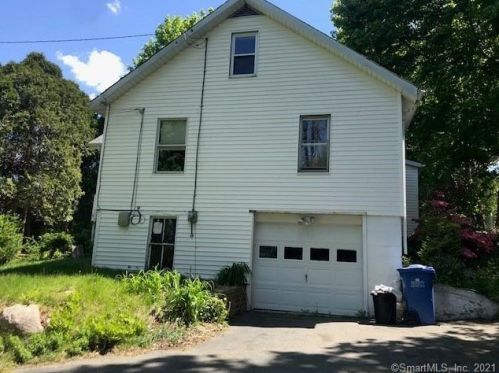 14 Jerome Ave, Uncasville, CT 06382-2504