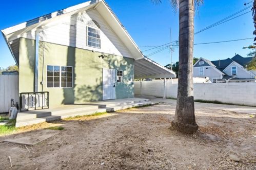 451 Kelly Ln, Colton CA  92324-2017 exterior