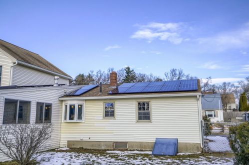 109 Glenwood St, Nashua, NH 03060-5216