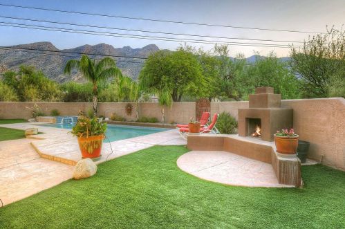5591 Shadow Ridge Dr, Tucson, AZ 85750-1069