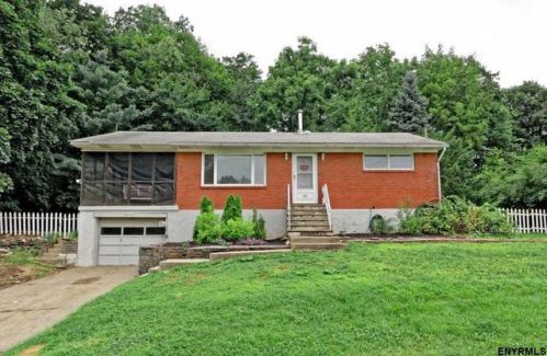88 Davis Ave, Waterford, NY 12188-2130