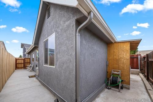 4762 Castle Ave, San Diego CA  92105-2913 exterior