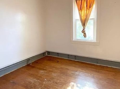 213 Weetamoe St, Fall River, MA 02720-3829