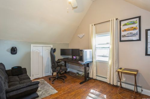 32 Aster Ave, Holtsville NY  11742-1703 exterior