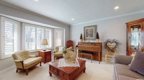 774 Shadow Wood Dr, Salt Lake City, UT 84123