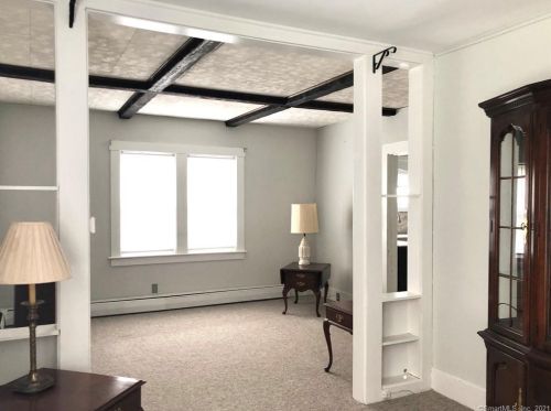 79 Warner St, Groton CT 06340-5029 exterior