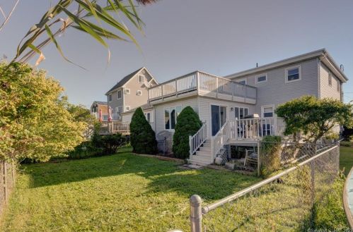 105 Jupiter Point Rd, Groton, CT 06340-6016