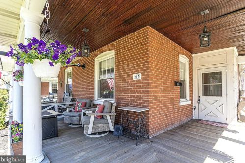 617 Derstine Ave, Lansdale PA 19446-3342 exterior