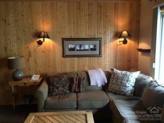 19717 Mount Bachelor Dr, Bend OR  92240-1902 exterior
