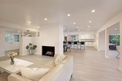 1630 Virden Dr, Glendale CA  91208-2722 exterior