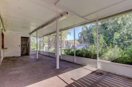 6271 62nd Ave, Pinellas Park FL  33781-5203 exterior