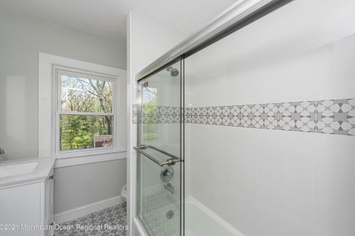 50 Willow Dr, Little Silver NJ  07739-1538 exterior