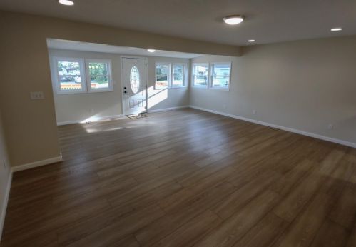6390 Leenon Ave, Bass Lake, IN 46534-7854