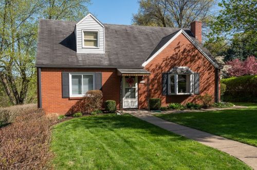 304 Dorseyville Rd, Pittsburgh, PA 15215-1023