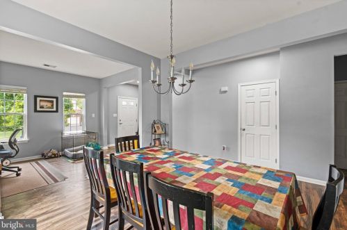 18823 Pier Trail Dr, Triangle VA  22172-2347 exterior