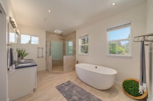 3303 Magowan Dr, Santa Rosa CA  95405-5117 exterior