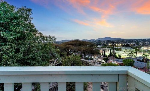 4006 Yale Ave, La Mesa CA  91941-7716 exterior