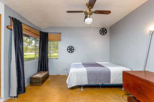 1111 Bethany Home Rd, Phoenix AZ  85014-2229 exterior