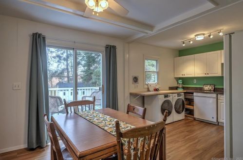 25 Wayne Rd, Milford CT  06460-3843 exterior