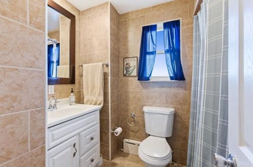 160 52 St, Bayonne NJ  07002-2111 exterior