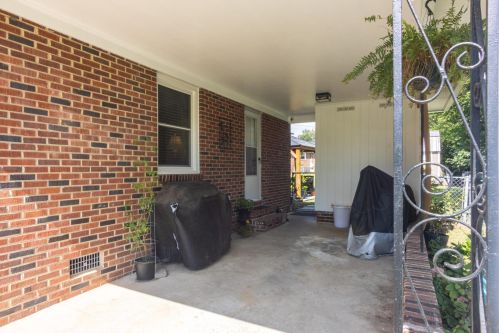 400 Woodland Dr, New Ellenton SC  29809-2802 exterior