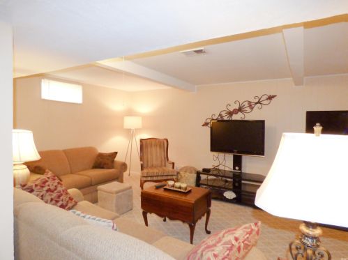 17911 Williamsburg Dr, Granger IN  46530-9252 exterior