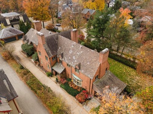 5734 Woodland Rd, Pittsburgh PA  15232-2818 exterior