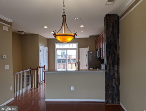 15726 John Diskin Cir, Woodbridge VA  22191-6550 exterior