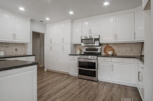 4264 Pepperwood Ave, Long Beach CA  90808-1534 exterior