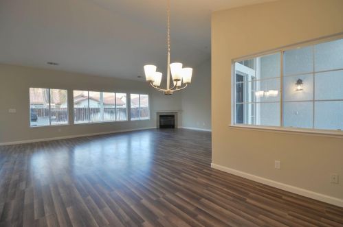 168 Driftwood Ct, Los Banos CA  93635-6302 exterior