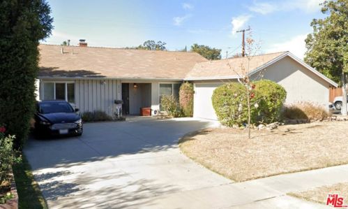 6449 Graves Ave, Van Nuys, CA 91406-5454